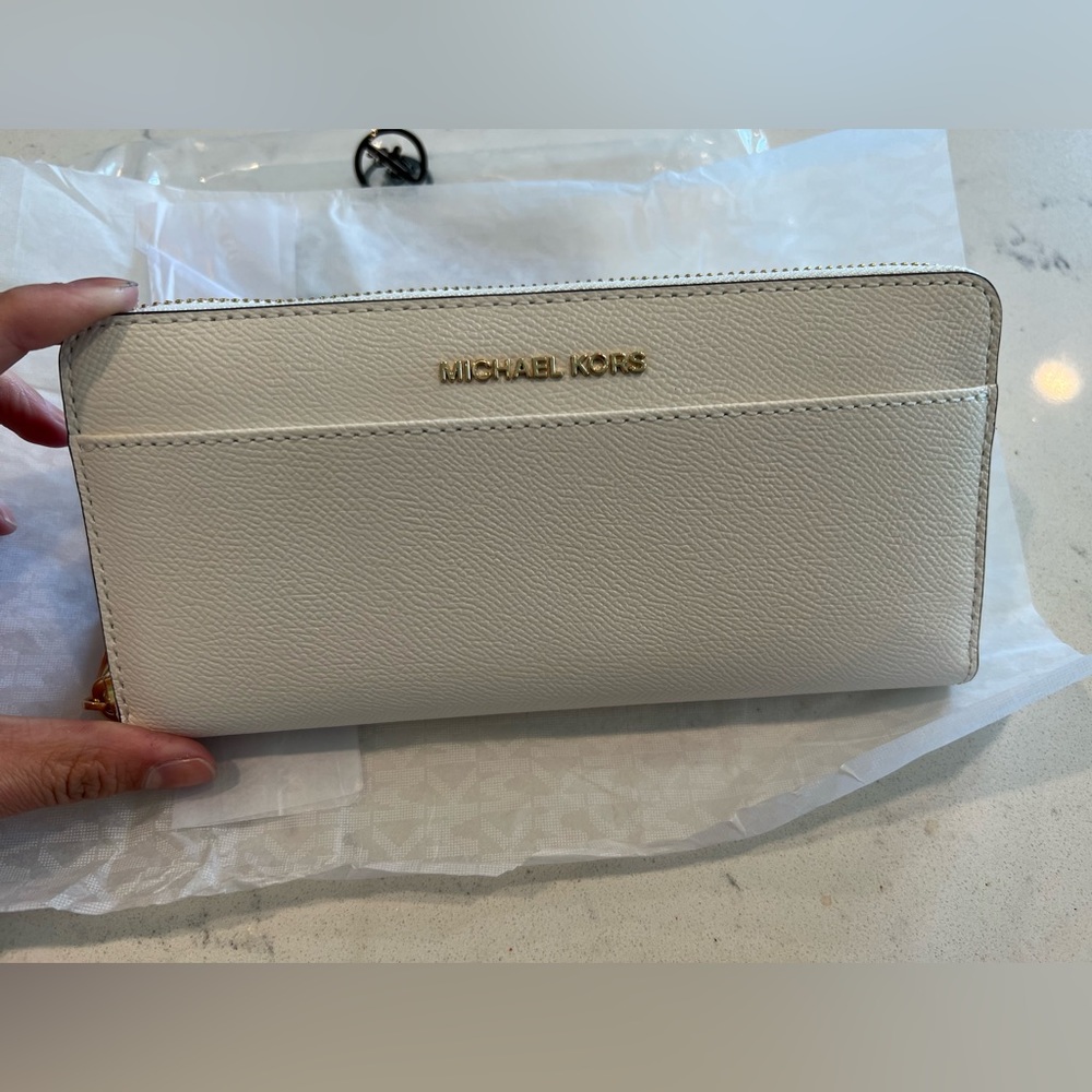 *NWT* Michael Kors Jet Set Optic White Leather Wallet